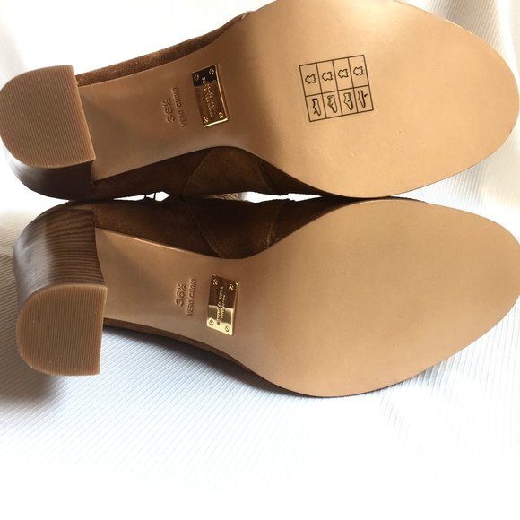 Michael Kors Collection Odile Suede Ankle Boot NEW Size 6.5 - Picture 6 of 7